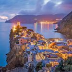 ヴェルナッツァ　夏の夜の風景　イタリアの風景